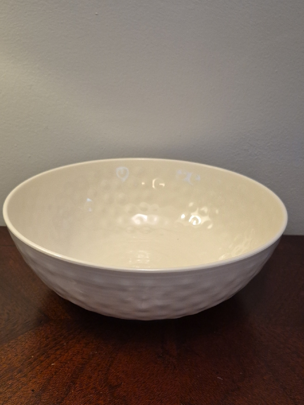 Tommy Bahama Cream Textured 100% Melamine Serving Bowl